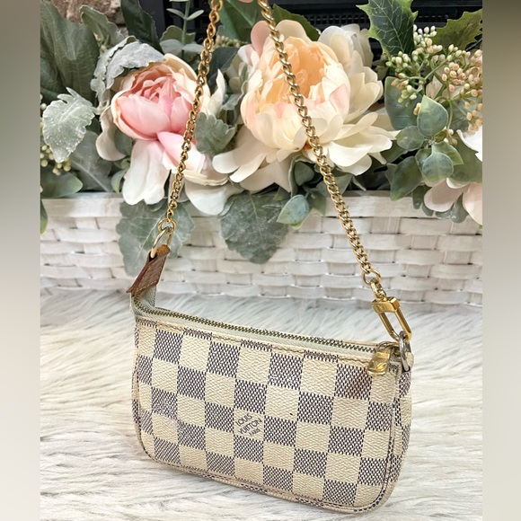 Authentic Louis Vuitton Pochette - Picture 16 of 16